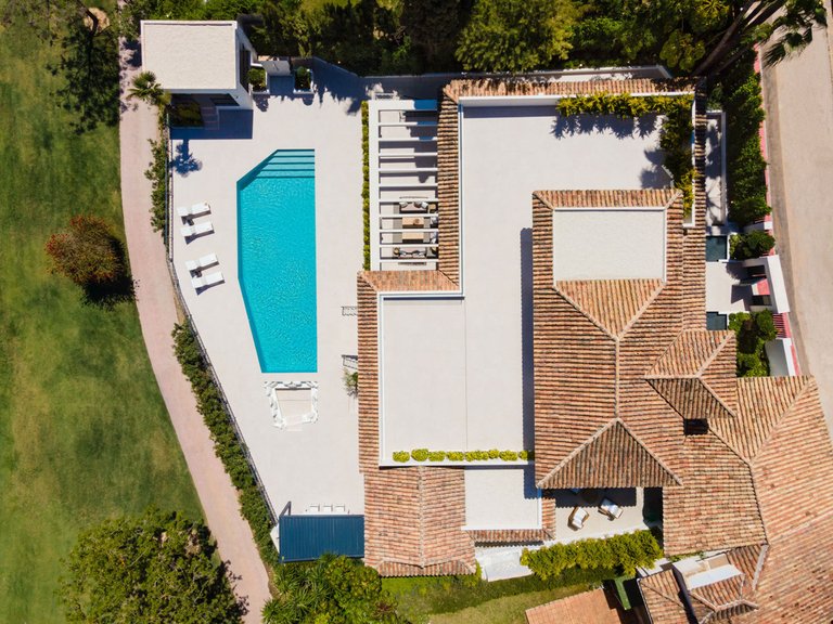 Villa for Sale in Nueva Andalucía, Malaga 39