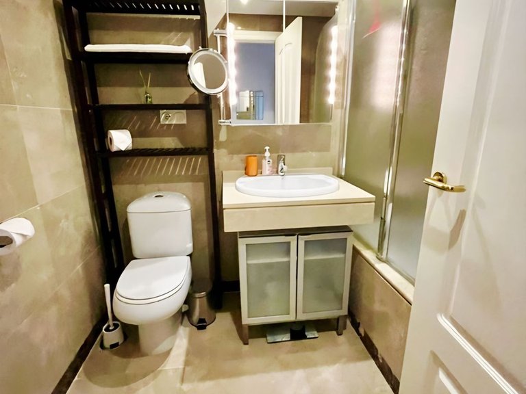 Apartment for Sale in La Duquesa, Malaga 16