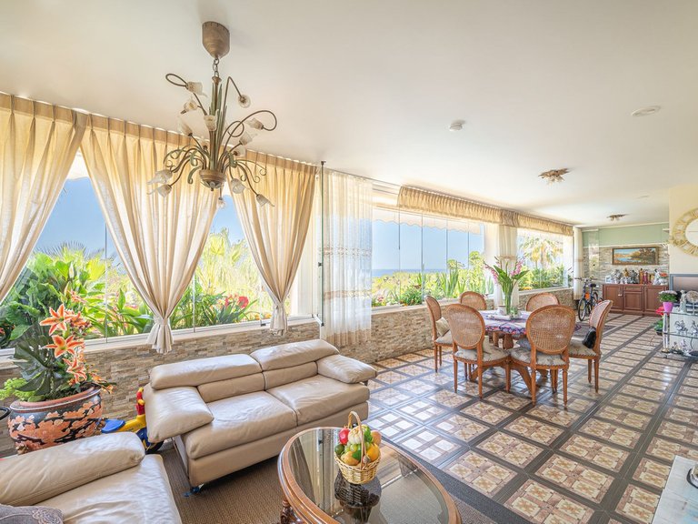 Apartment for Sale in The Golden Mile, Malaga 2