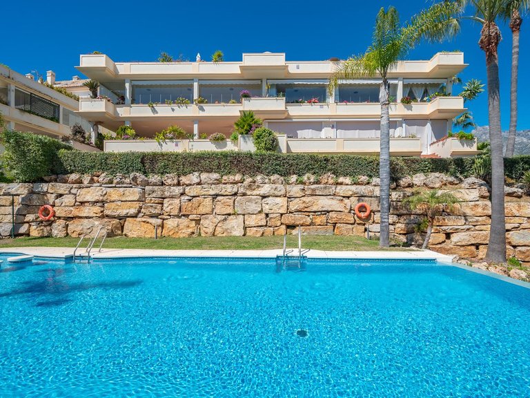 Apartment for Sale in The Golden Mile, Malaga 32