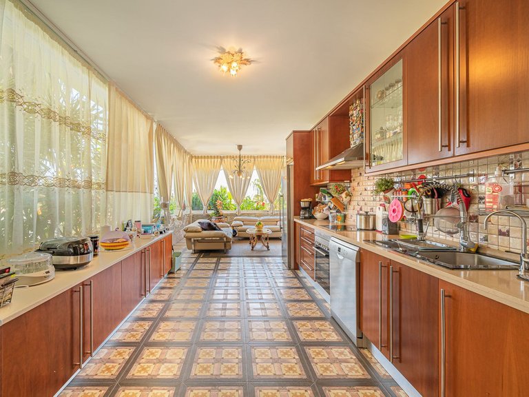 Apartment for Sale in The Golden Mile, Malaga 9