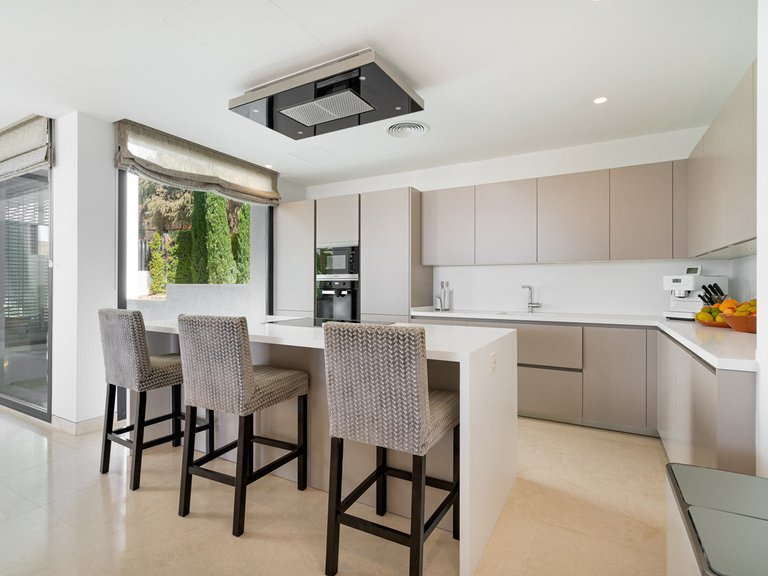 Villa for Sale in Benahavís, Malaga 12