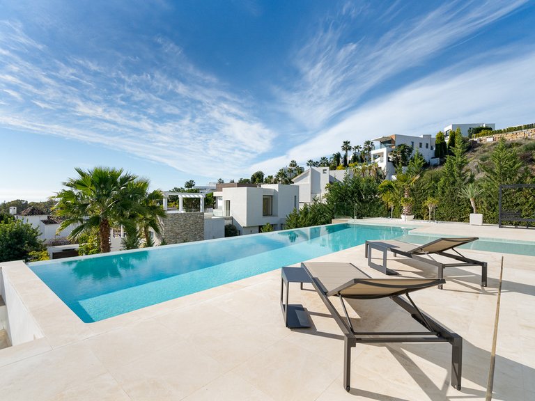 Villa for Sale in Benahavís, Malaga 17