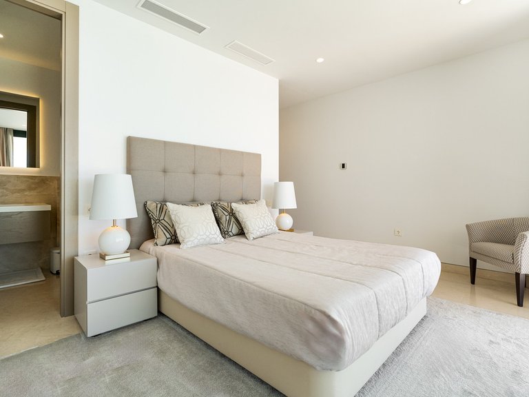 Villa for Sale in Benahavís, Malaga 38