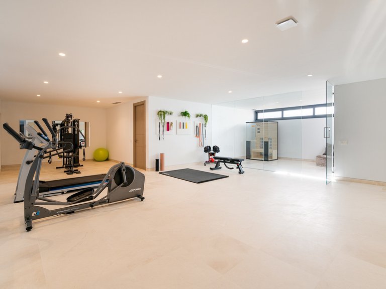 Villa for Sale in Benahavís, Malaga 43