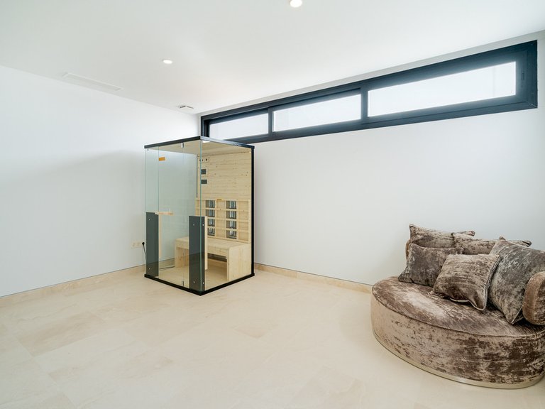Villa for Sale in Benahavís, Malaga 46