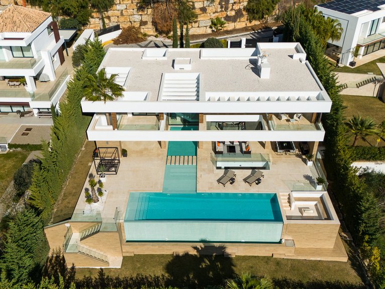 Villa for Sale in Benahavís, Malaga 47