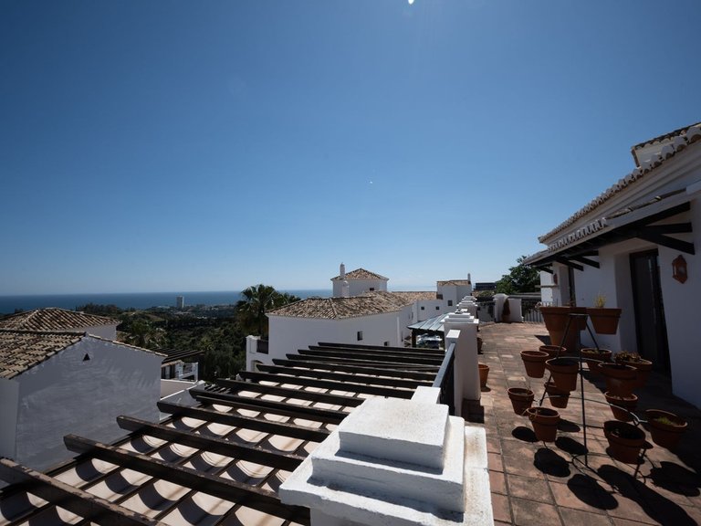 Apartment for Sale in Altos De Los Monteros, Malaga 2