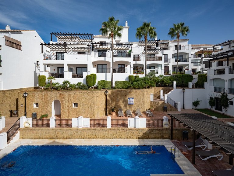 Apartment for Sale in Altos De Los Monteros, Malaga 33