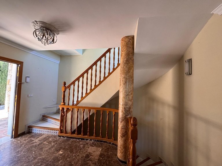 Villa for Sale in Estepona, Malaga 11