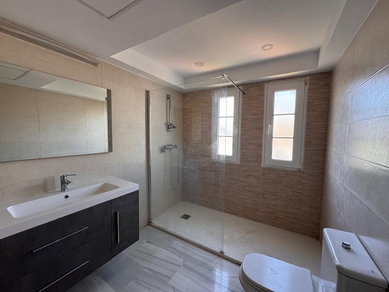 Villa for Sale in Estepona, Malaga 14