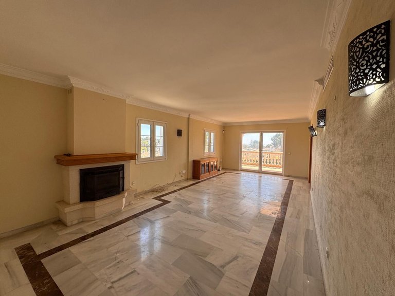 Villa for Sale in Estepona, Malaga 7