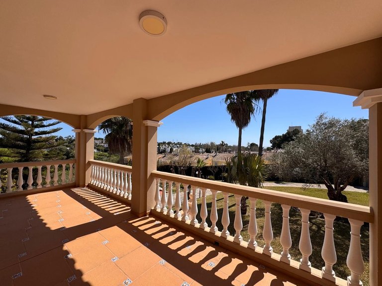 Villa for Sale in Estepona, Malaga 8