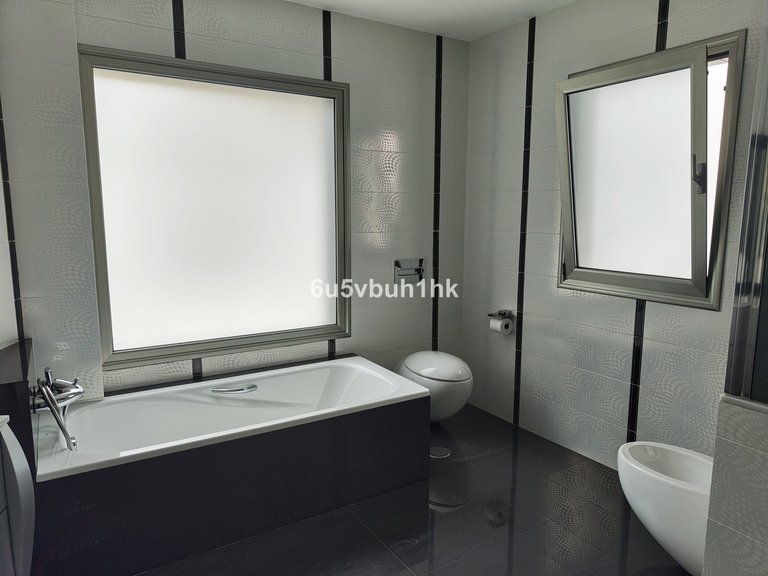 Villa for Sale in Benalmadena, Malaga 12