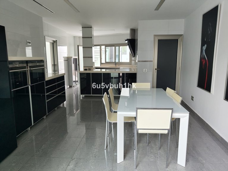 Villa for Sale in Benalmadena, Malaga 14