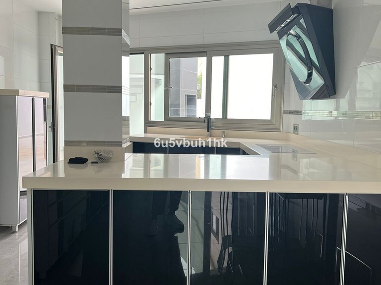 Villa for Sale in Benalmadena, Malaga 18