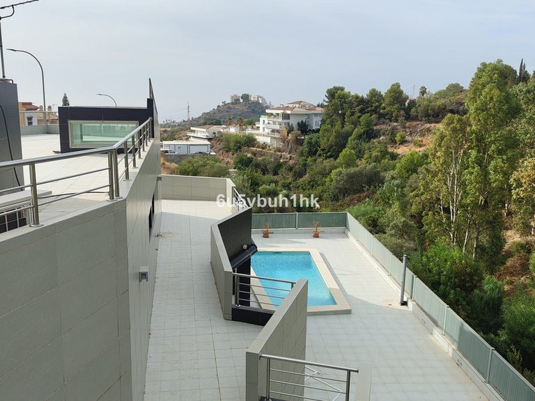 Villa for Sale in Benalmadena, Malaga 6