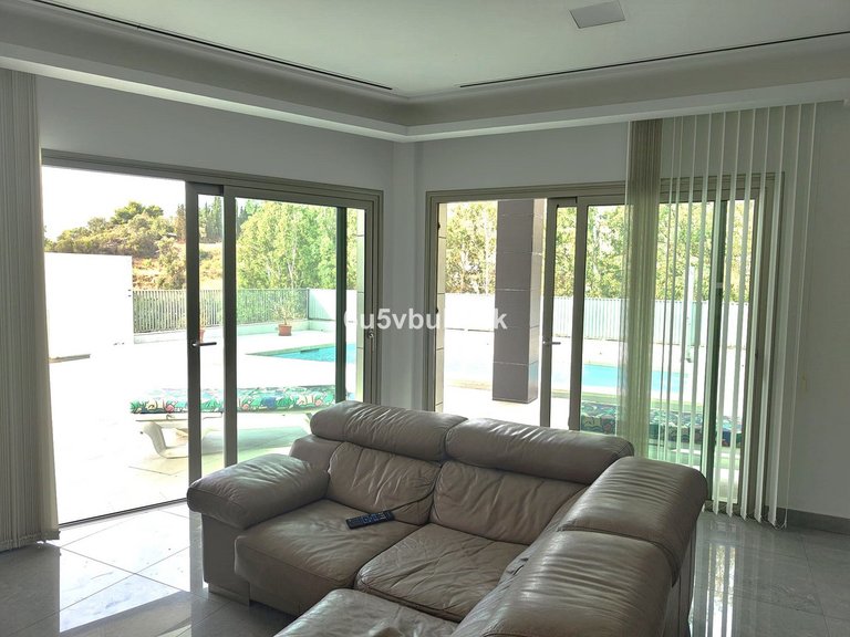 Villa for Sale in Benalmadena, Malaga 8