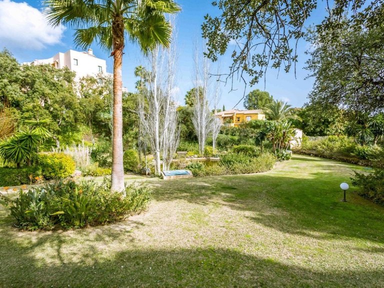 Villa for Sale in Elviria, Malaga 18