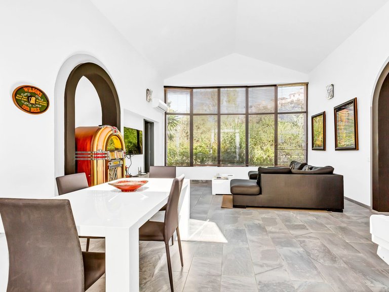 Villa for Sale in Elviria, Malaga 4