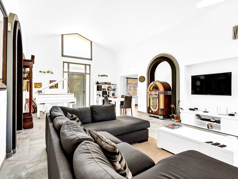 Villa for Sale in Elviria, Malaga 8