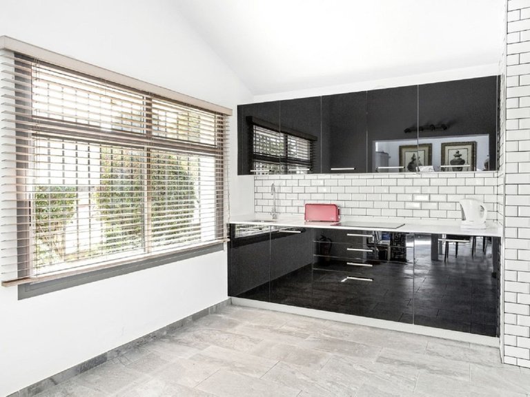 Villa for Sale in Elviria, Malaga 9