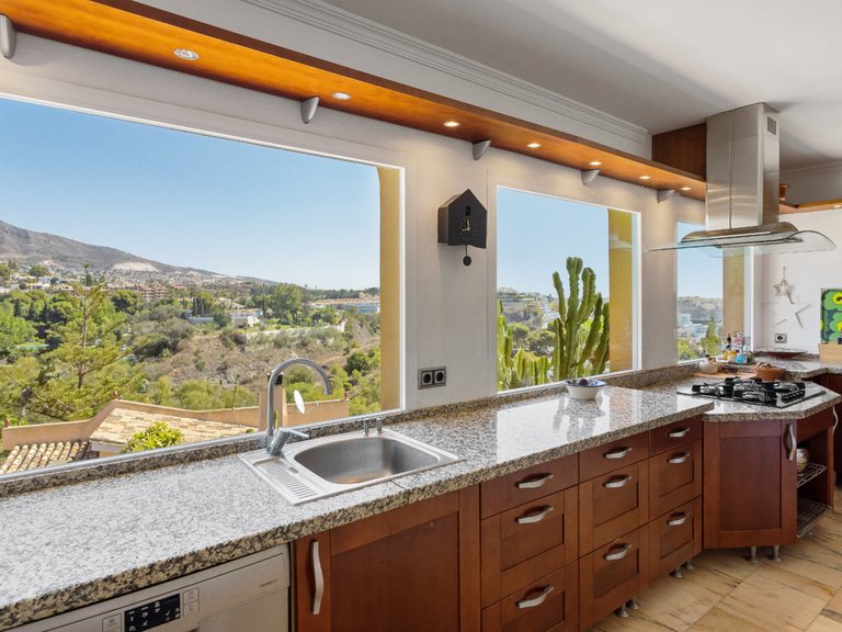Villa for Sale in Torremuelle, Malaga 5