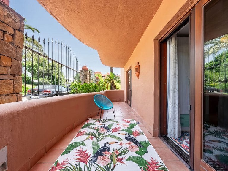 Apartment for Sale in New Golden Mile, Malaga 21