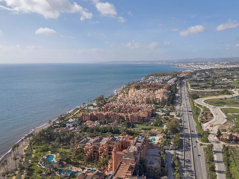 Apartment for Sale in New Golden Mile, Malaga 22