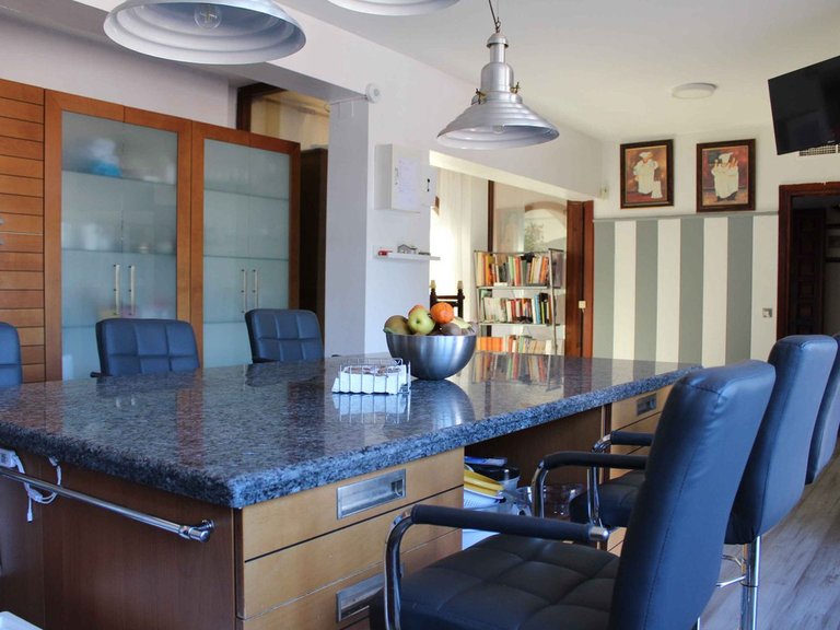 Villa for Sale in El Rosario, Malaga 7