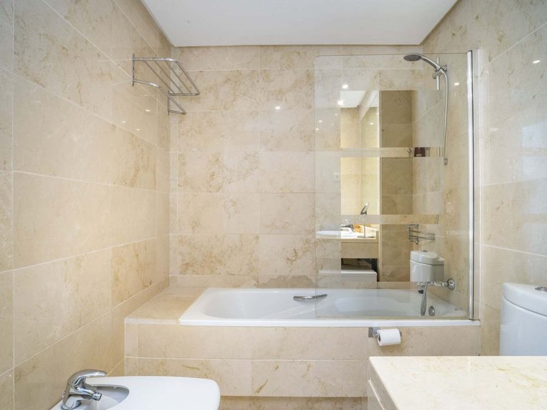 Apartment for Sale in Marbella, Malaga 12