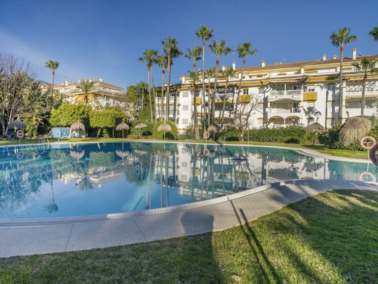 Apartment for Sale in Marbella, Malaga 24