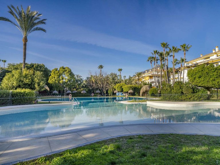Apartment for Sale in Marbella, Malaga 27