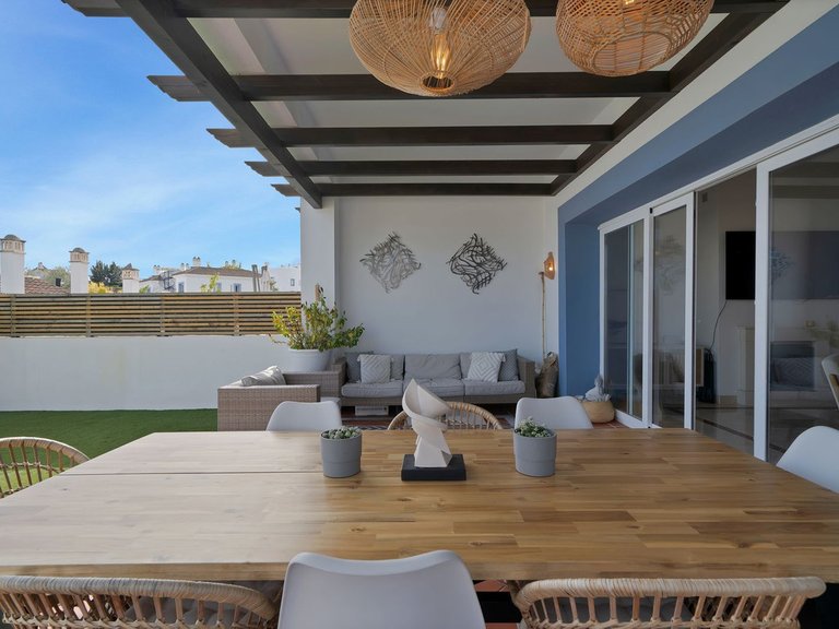 Apartment for Sale in El Paraiso, Malaga 4