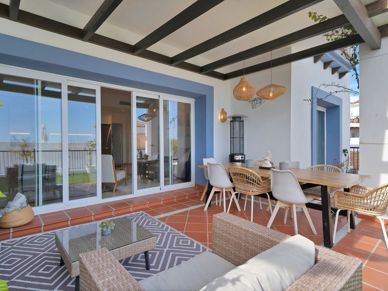 Apartment for Sale in El Paraiso, Malaga 6