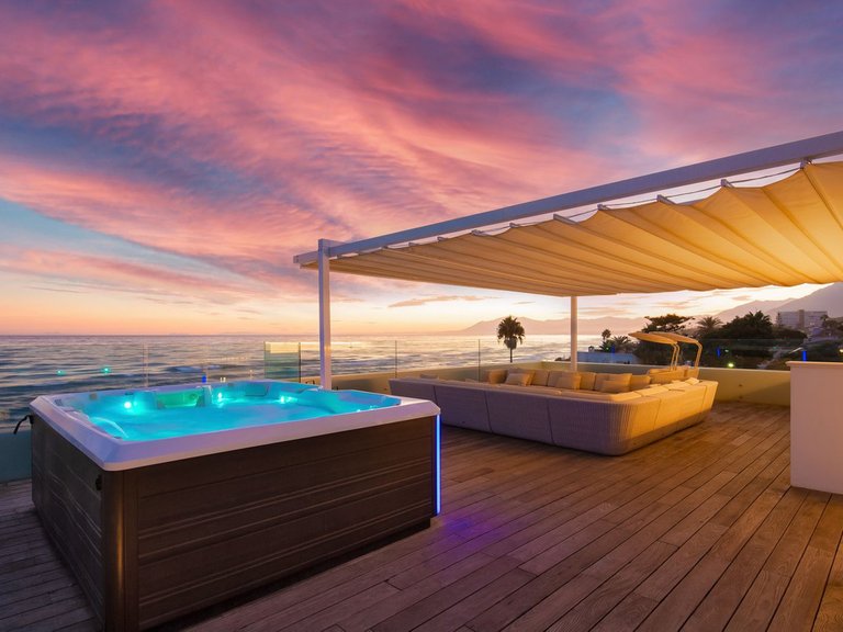 Villa for Sale in Las Chapas, Malaga 37