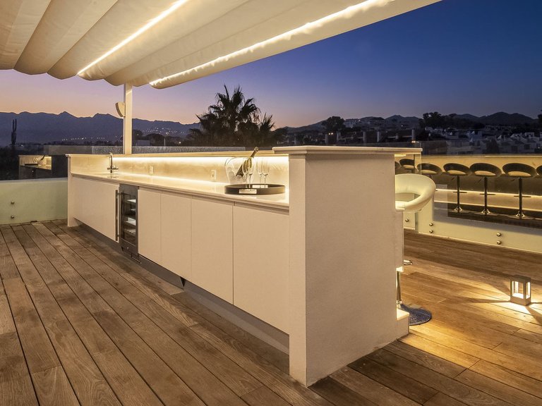 Villa for Sale in Las Chapas, Malaga 44
