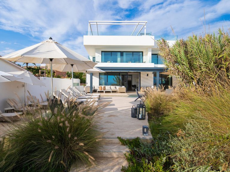 Villa for Sale in Las Chapas, Malaga 47