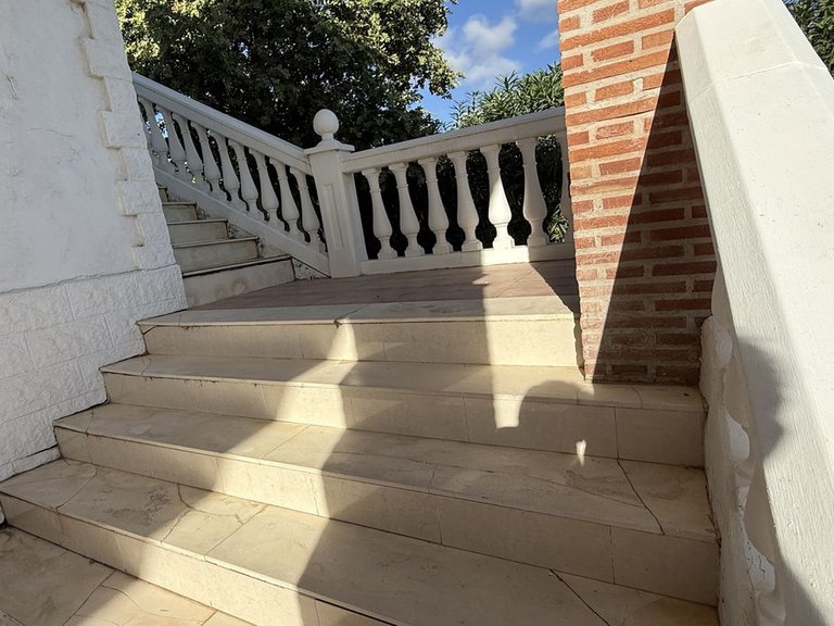 Villa for Sale in Alhaurín De La Torre, Malaga 25