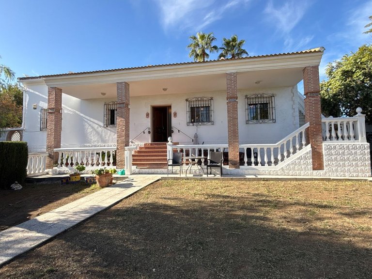 Villa for Sale in Alhaurín De La Torre, Malaga 39