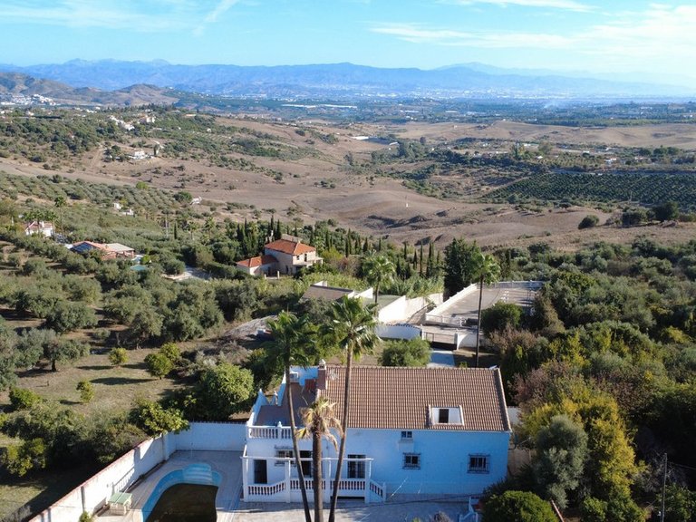 Villa for Sale in Alhaurín De La Torre, Malaga 40