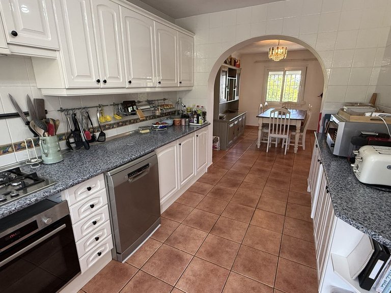Villa for Sale in Alhaurín De La Torre, Malaga 6