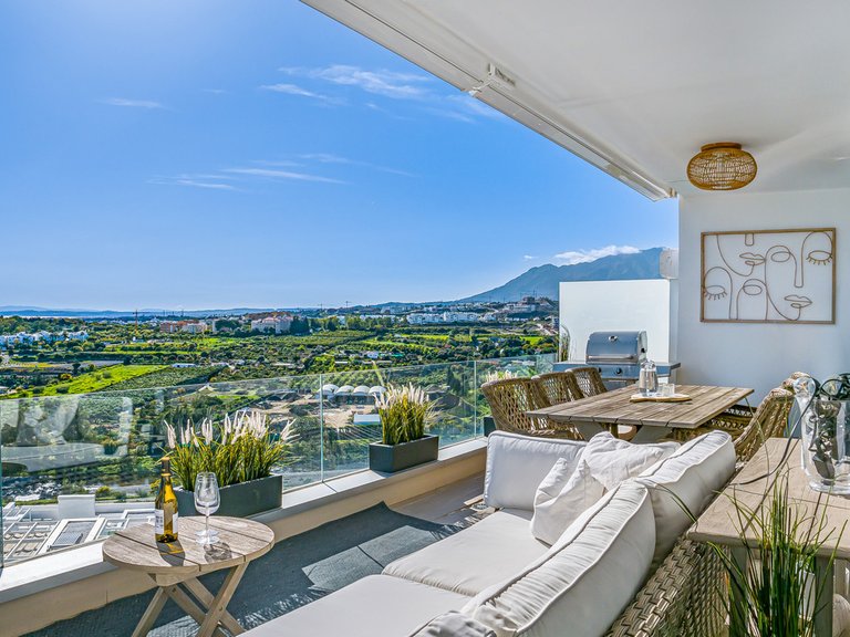 Apartment for Sale in Cancelada, Malaga 1