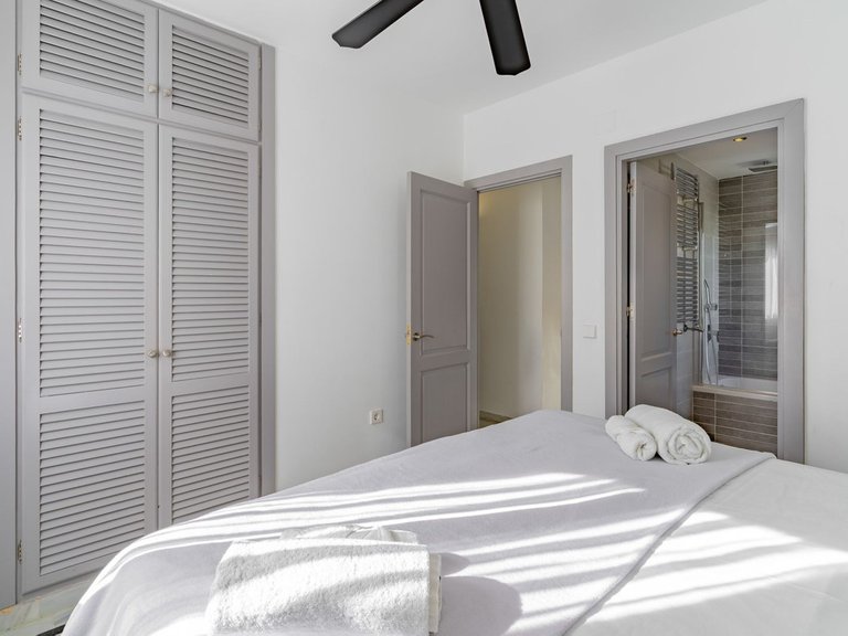 Villa for Sale in Estepona, Malaga 13