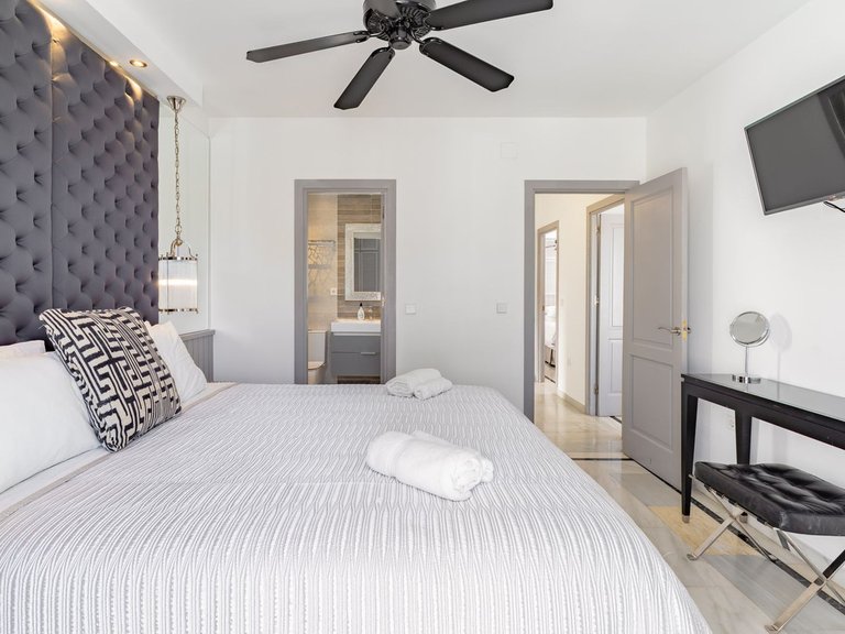 Villa for Sale in Estepona, Malaga 18