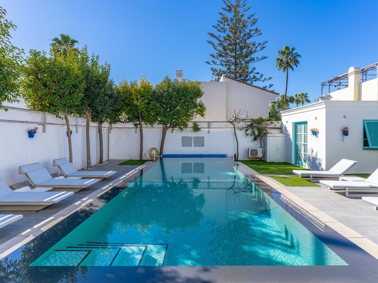 Villa for Sale in Estepona, Malaga 2
