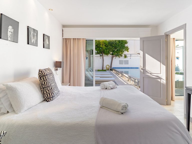 Villa for Sale in Estepona, Malaga 22