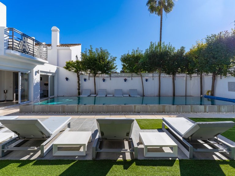Villa for Sale in Estepona, Malaga 24