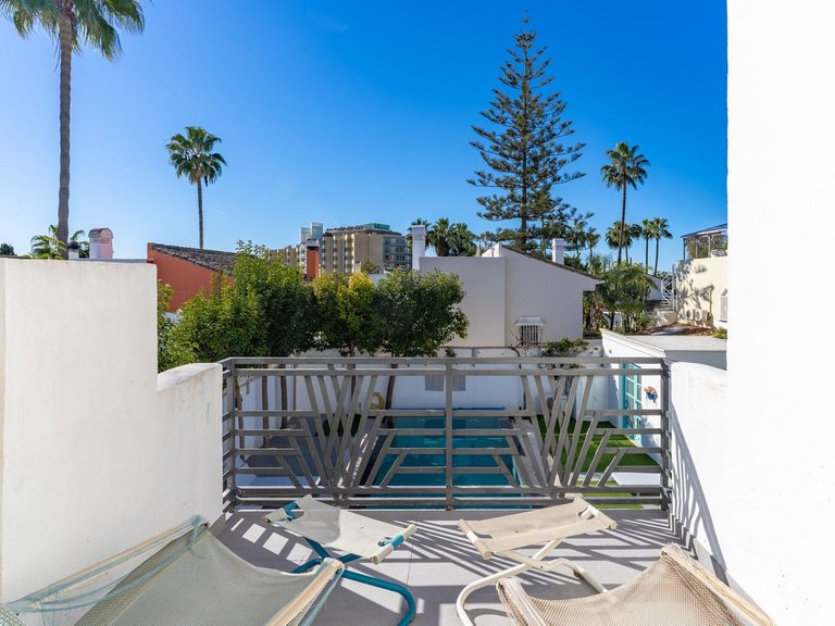 Villa for Sale in Estepona, Malaga 25