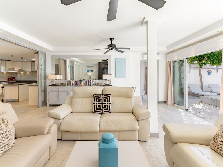 Villa for Sale in Estepona, Malaga 5